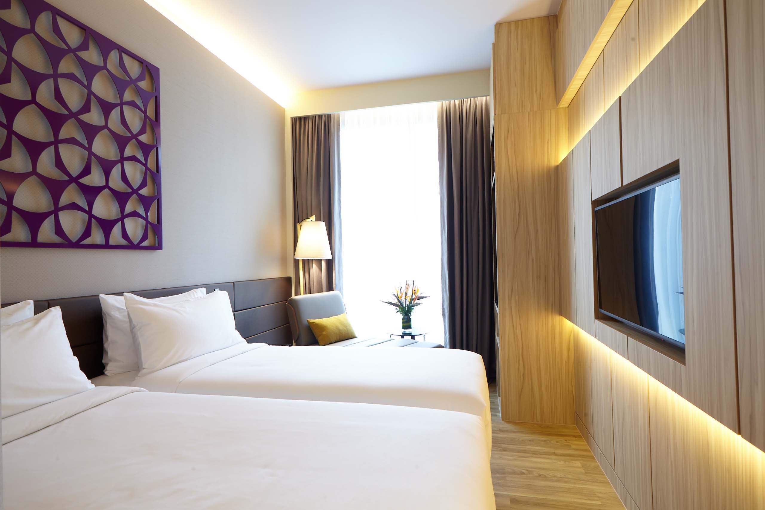 Khách sạn Mercure On Stevens 4*