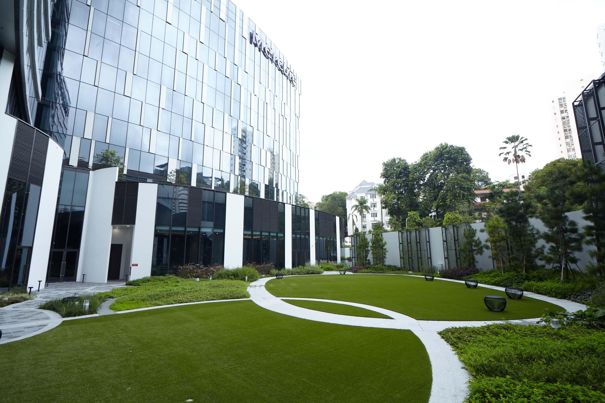 Khách sạn Mercure On Stevens 4*